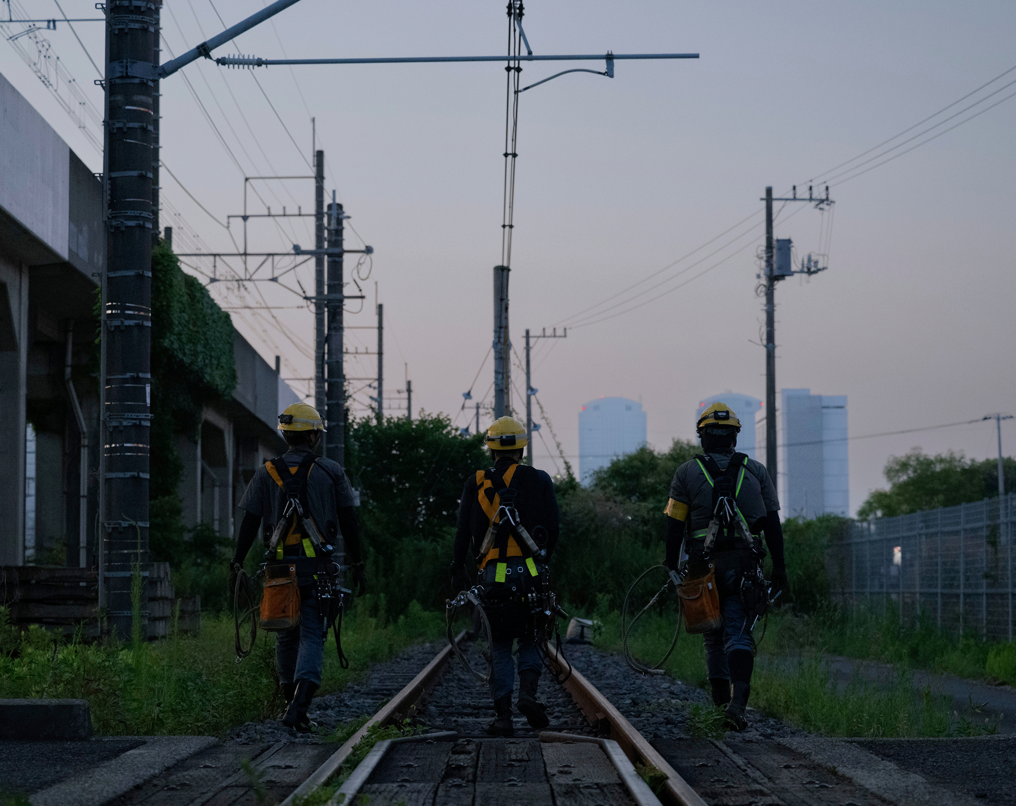 電車線工事の仕事風景